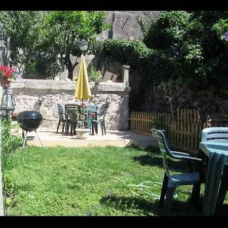 Residencia Pedra Antiga 3*