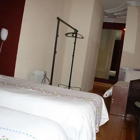 Residencia Pedra Antiga
