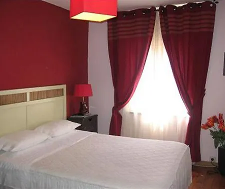 Residencia Pedra Antiga 3* Porto