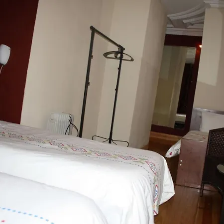 Residencia Pedra Antiga 3* Oporto