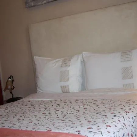 Residencia Pedra Antiga 3*
